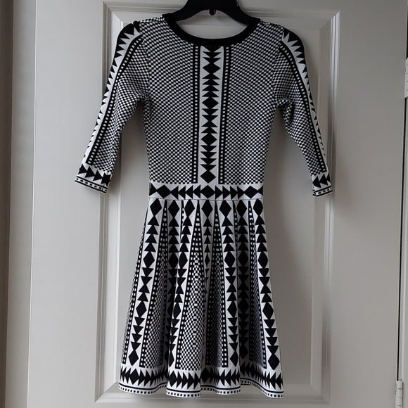 Nina Leonard Black & White Geo Print Dress XS - Picture 3 of 8